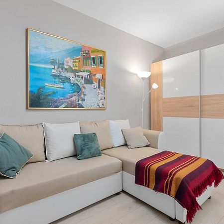Central Town Cosy Apartment Bukarest Exterior foto